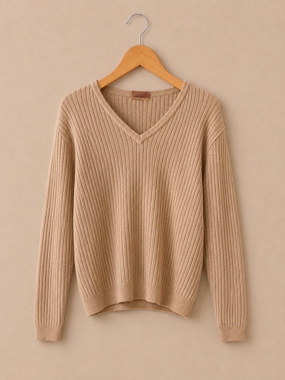 Courrèges Paris Ribbed V-Neck Sweater |
100% Cotton | Made in France |Women sz A
